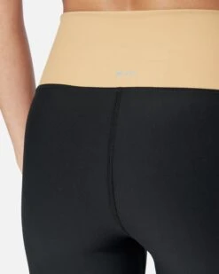 V-SHAPED COLORBLOCK LEGGING -Quality Apparel Shop 3hkp0655 caviar iced coffee 6