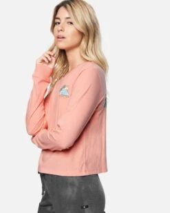 Hummel Cropped Long Sleeve Tee 8 Hummel Cropped Long Sleeve Tee -Quality Apparel Shop 3hl2750303 coral almond 3 v2