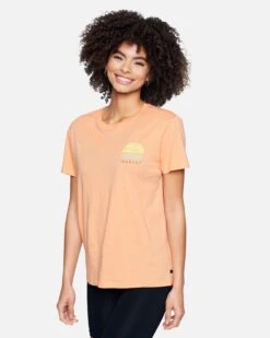 Hanalie Relaxed Girlfriend Short Sleeve T-Shirt -Quality Apparel Shop 3hs1590492 coral reef 3