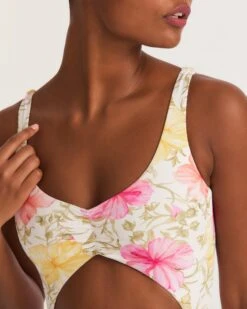 LoveShackFancy X Hurley - Hibiscus Cheeky One Piece 11 LoveShackFancy X Hurley - Hibiscus Cheeky One Piece -Quality Apparel Shop HLSFO100 HIBISCUS 1