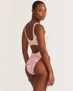 LoveShackFancy X Hurley - Hibiscus Cheeky One Piece 10 LoveShackFancy X Hurley - Hibiscus Cheeky One Piece -Quality Apparel Shop HLSFO100 HIBISCUS 5