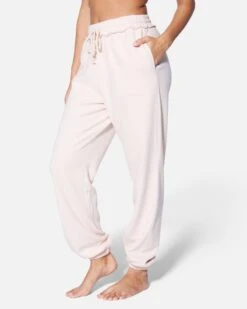 ESSENTIAL ALL TIME FAVORITE JOGGER PANT -Quality Apparel Shop dz23g309 dusty pink 3 70039e16 15ed 40fb bc4a 8f37fc544c3f