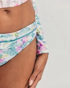 LSF X Hurley - Max Hawaiian Hibiscus Moderate Bottom 10 LSF X Hurley - Max Hawaiian Hibiscus Moderate Bottom -Quality Apparel Shop hlsfb002 aqua floral 5