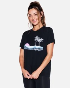 Wavestorm Girlfriend Tee -Quality Apparel Shop hu077k3 black 3
